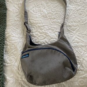 Kavu purse!